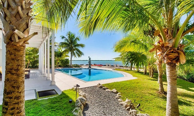 Sugarloaf Key House | Oceanfront Retreat with Pool & Spa Near Key West