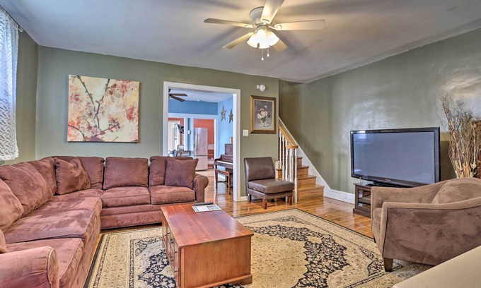 Lansdowne House | Inviting Suburban Home with Backyard Patio Near Downtown