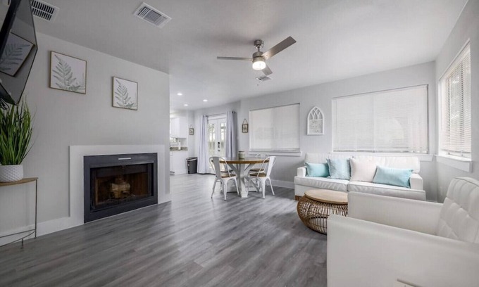 Round Rock House | Cozy Round Rock Retreat with Kitchen and Top Guest Rating