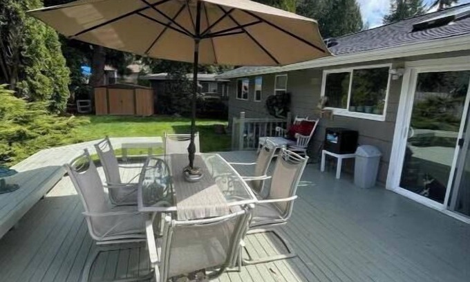 Inglewood-Finn Hill Apartment | Peaceful Retreat in Kirkland - Family-Friendly Accommodations