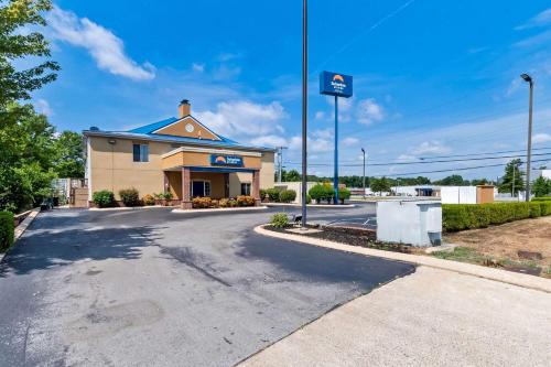 Tyner Hotel | Family-Friendly Stay at Americas Best Value Inn Chattanooga