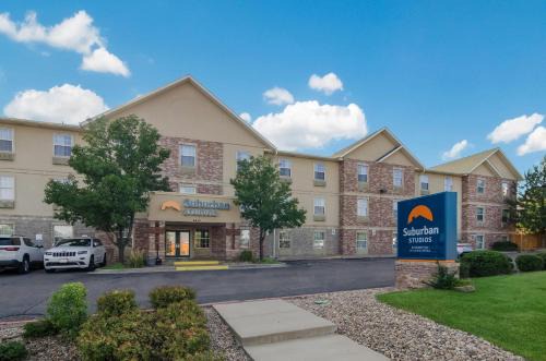 Lamar Heights Area Hotel | Budget-Friendly Suburban Studios with Family Amenities