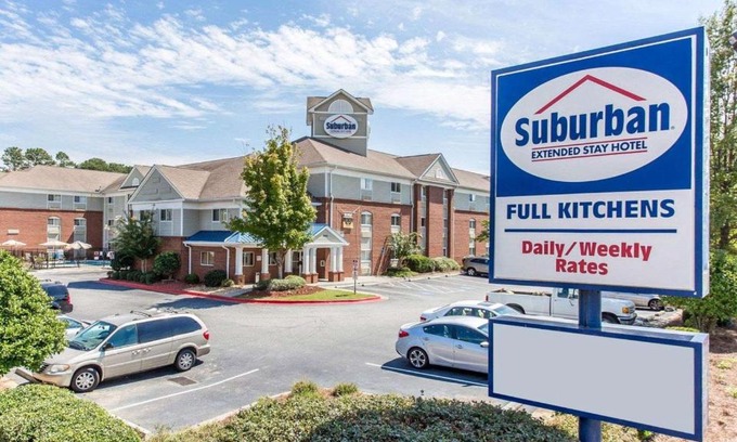 Big Shanty Hotel | Budget-Friendly Stay at Suburban Studios Kennesaw-Marietta