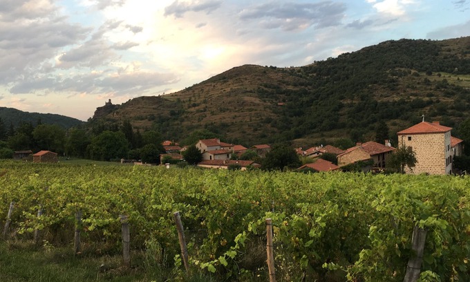 Villeneuve-dʼAllier House | Experience the Auzat Mania: 10/10 Rated Family Retreat