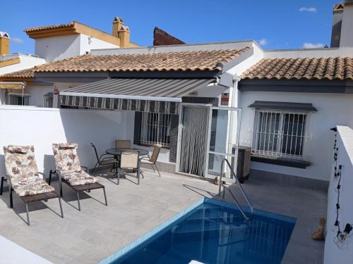 Sucina House | Convenient Sucina 2 Bed Bungalow Near Town Center
