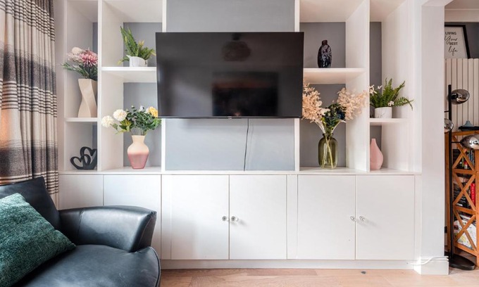 Ipswich House | Family-Friendly Stay at SuffStay - 4-Star Comfort Awaits