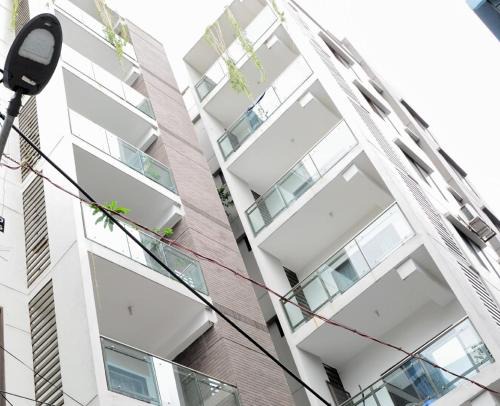 Dhaka Apartment | Pet-Friendly Sufia House Apartment with Family Amenities