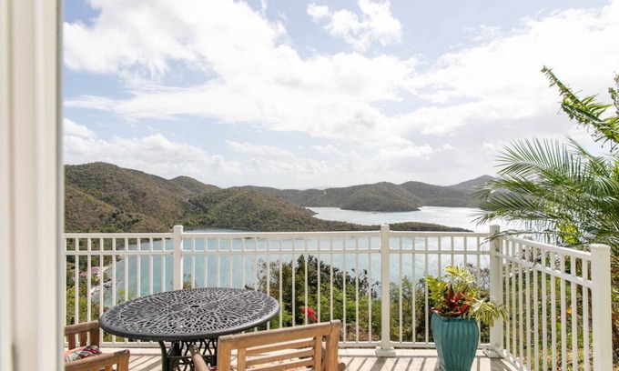 Estate Emmaus House | Experience Ocean Views at Sugarview Villa Cottage, Coral Bay