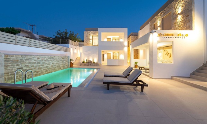 Neo Kalamaki Apartment | Cozy Suit Anthos: Beachside Haven with Pool Access