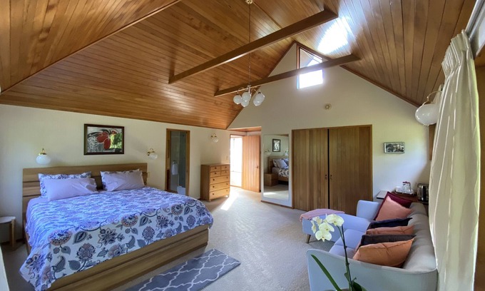 Lynfield House | Idyllic Retreat for Romantic Getaways Amidst Nature's Beauty