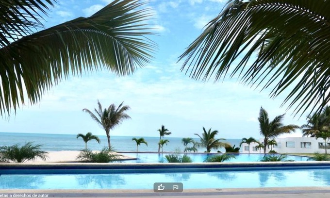 Tonsupa Apartment | Oceanfront Suite at Fontaine Bleau Tonsupa with Hot Tub