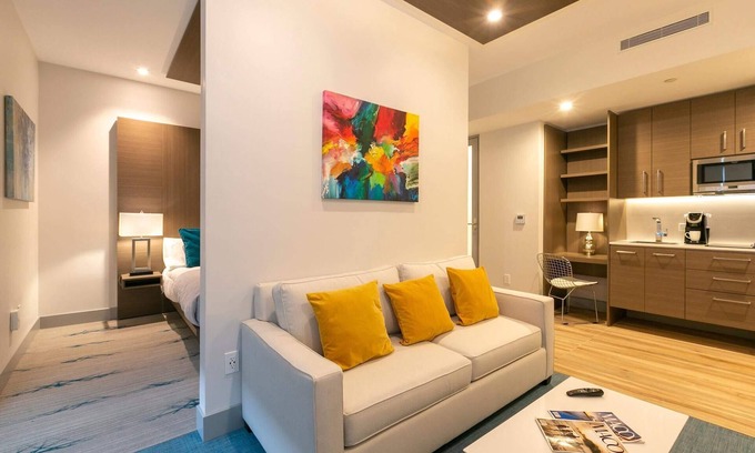 Estate Enighed Hotel | Enjoy Suite 11 with Breakfast and Accessibility Features