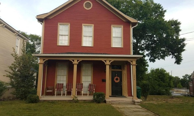 Macon Villa | Historic Private Suite with Child-Friendly Amenities