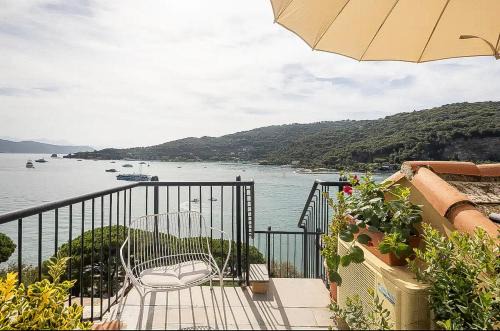 Portovenere Apartment | Oceanfront Suite 24 with Scenic Views and High Ratings
