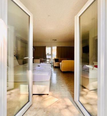 Neustadt an der Waldnaab Apartment | Pet-Friendly Suite 3: Perfect for Families and Pets