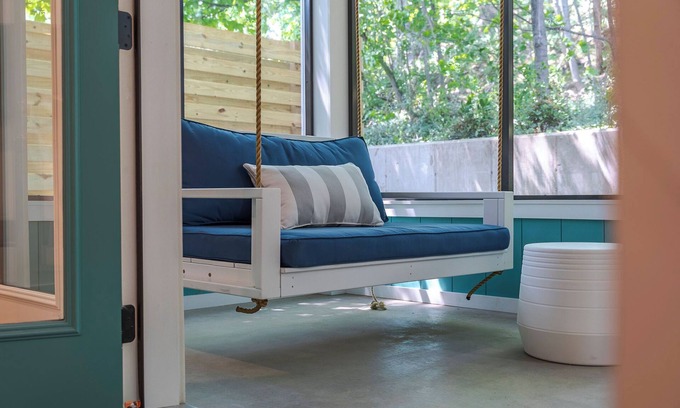 Saugatuck Apartment | Prime Downtown Getaway: The Rose @ Porches On Mason