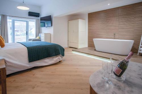 Pen-y-cae Apartment | Guest Rated 10/10 at Suite 5 - Sleeping Giant Hotel