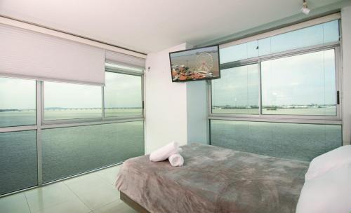 Las Penas Apartment | Relaxing Riverfront Retreat in Puerto Santa Ana, Guayaquil
