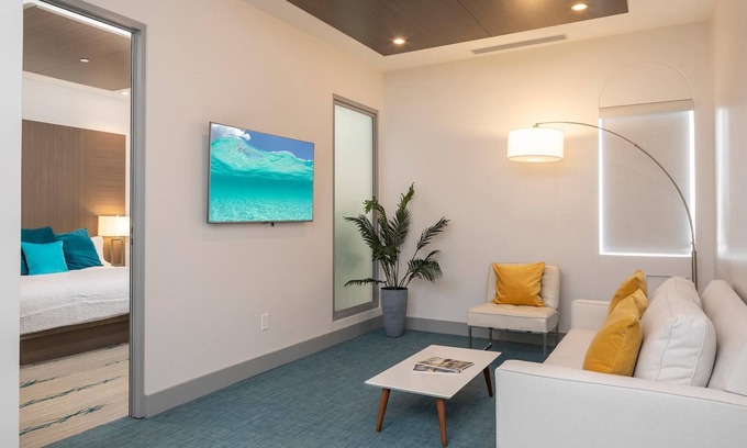 Estate Enighed Hotel | Discover Suite 8: Family-Friendly Retreat with Summer Savings