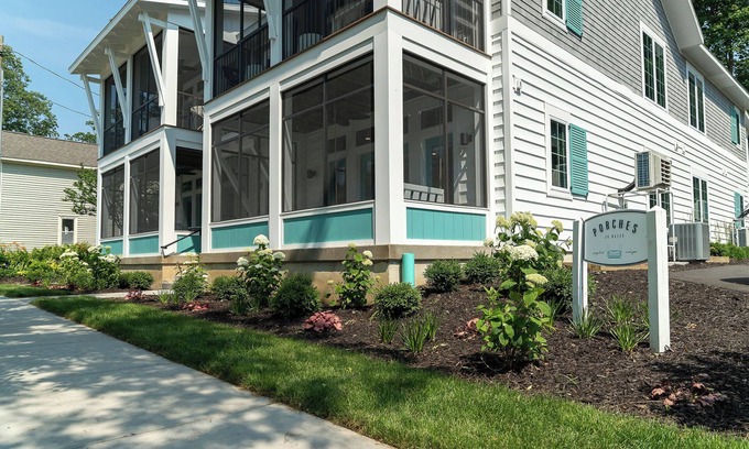 Saugatuck Apartment | Prime Downtown Hotel with Pool & Ocean View at Sunflower