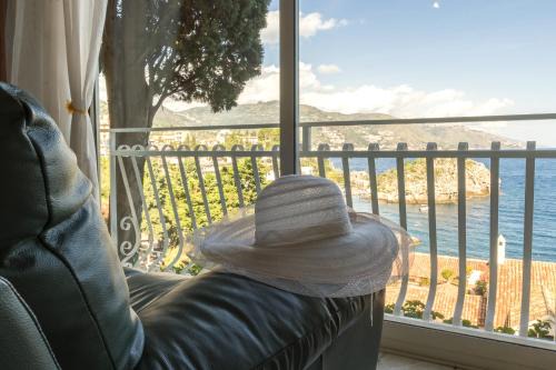 Mazzaro Apartment | Oceanfront Suite Adalgisa - Guest Rated 9.8/10 Experience
