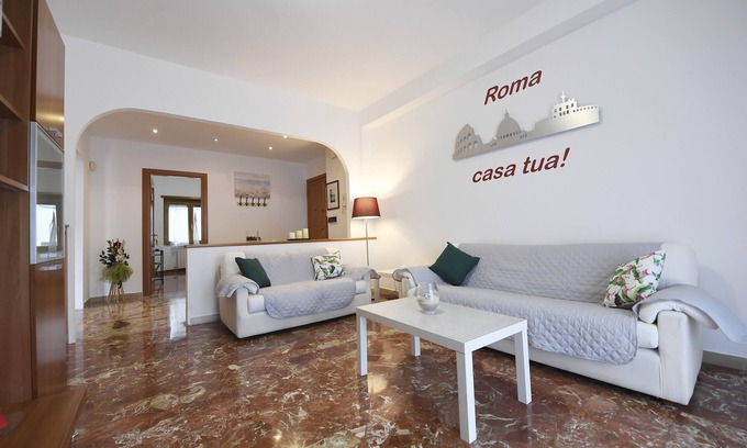 Pigneto Apartment | Discover Suite Art Pigneto: Family-Friendly Comfort & Spa