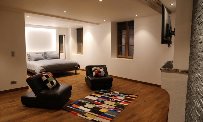 Vienne House | Riverside Retreat: Family-Friendly Suite au Bord du Rhône