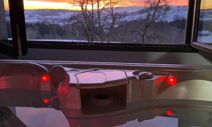 Viuz-en-Sallaz Apartment | Relaxing Suite avec Jacuzzi & Sauna at Ledelweiss Hotel