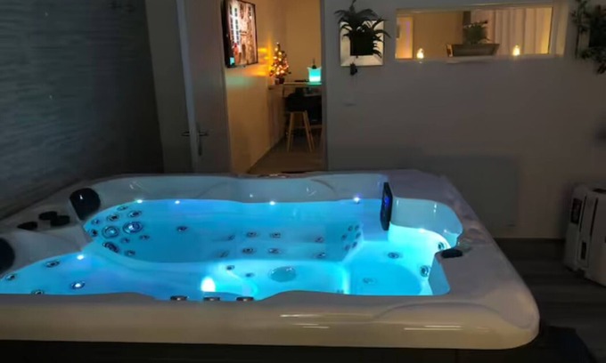 Tilloy-les-Conty Bed & Breakfast | Relaxing Suite with Private Jacuzzi Near Amiens