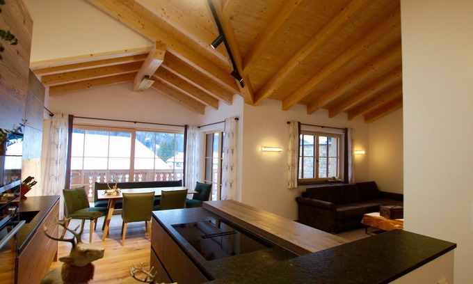 Russbach am Pass Gschuett Apartment | Relax in Suite BO at Dachstein Chalet - Perfect for Families