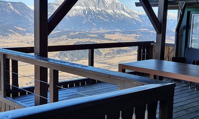 Michaelerberg Apartment | Discover Suite "Bergoase" - Your Mountain Lodge Escape
