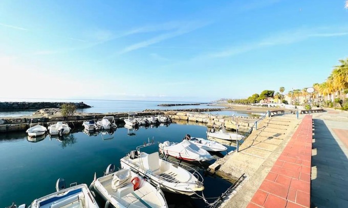 Riva Ligure Apartment | Beachside Retreat: Suite Bixio with Ocean View & Breakfast