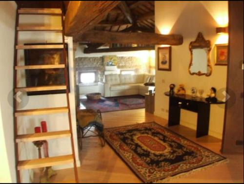 Miane Apartment | Discover Suite Casa Fiorina: Pet-Friendly with Breakfast