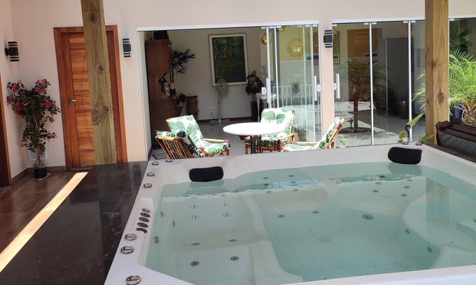Muquem Bed & Breakfast | Relaxing Suite in Florianopolis with Pool and Spa Amenities