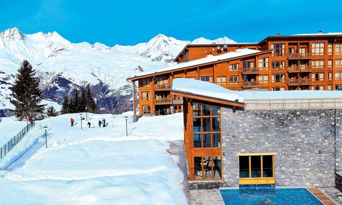 Arc-1800 Condo | Beautiful 55m² Ski Suite with Pool and Spa Amenities