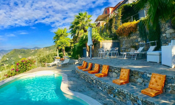 Zoagli Apartment | Relaxing Suite DolceVita with Pool, Jacuzzi & Ocean View