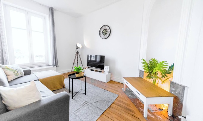 Saint-Pierre - Rene II - Bonsecours Apartment | Central T3 at La Fabrique de Nicolas with Child-Friendly Amenities