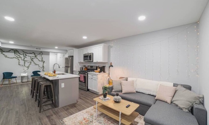 East Rock Apartment | Relax in Suite Dreams: 2BR with Kitchen and Parking