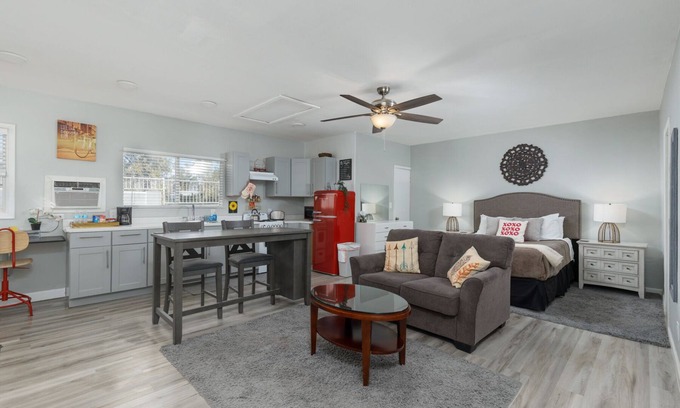 Royal Crest Rancheros Apartment | Stylish Studio with Kitchen & Pool Just 10 Minutes to The Strip