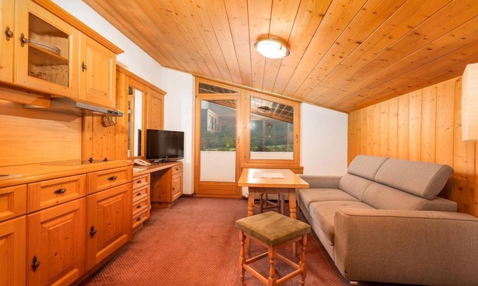Obsteig Bed & Breakfast | Relax in Suite "Eagle's Nest" at Pension Alpenhof