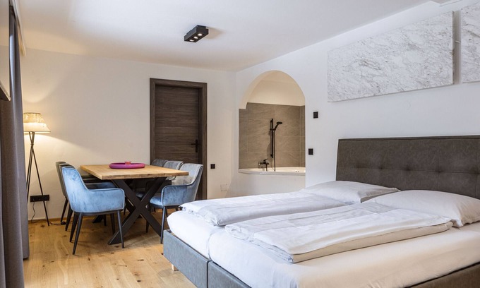 Vorderglemm Apartment | Spacious Suite for 6 with Pool & Wellness Amenities