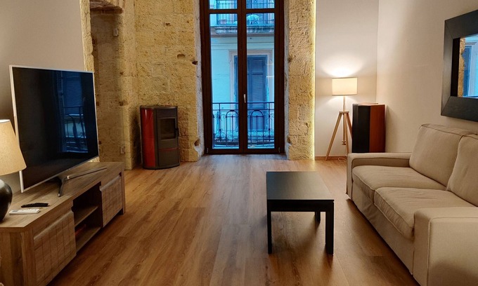 Naples City Centre Hotel | Historic Suite in Naples with Breakfast & Family Amenities