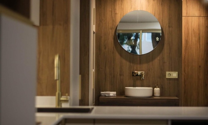 Santiago y Zaraiche Apartment | Suite JC1 Chic: Inviting Space with Spa & Hot Tub Amenities