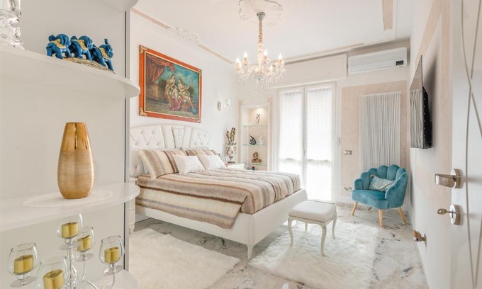 Bergamo Apartment | Indulge at Suite La Fenice: 4-Star Comfort & Hot Tub Bliss