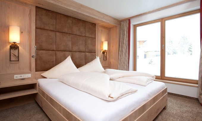 Graen House | Relax at Suite Lumberg - Hotel Lumberger Hof with Spa & Pool