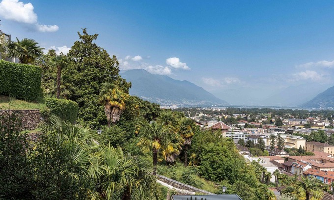 Ascona Apartment | Stylish Suite Modern with Spa and Lake View Amenities