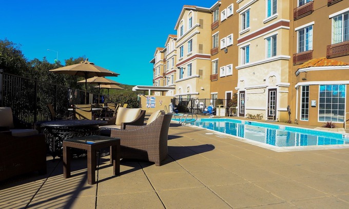 Milpitas Condo | Relaxing Suite Near Downtown San Jose with Outdoor Pool