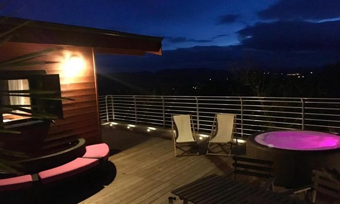 Vogue Cabin | Indulgent Suite Nid d'Amour with Private Spa & Ocean Views