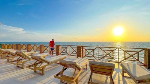 Tolu Apartment | Oceanview Suite with Private Beach - Playa Retreat