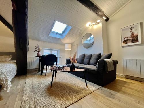 Brotteaux Apartment | Pet-Friendly Suite Polka with Exceptional Guest Ratings